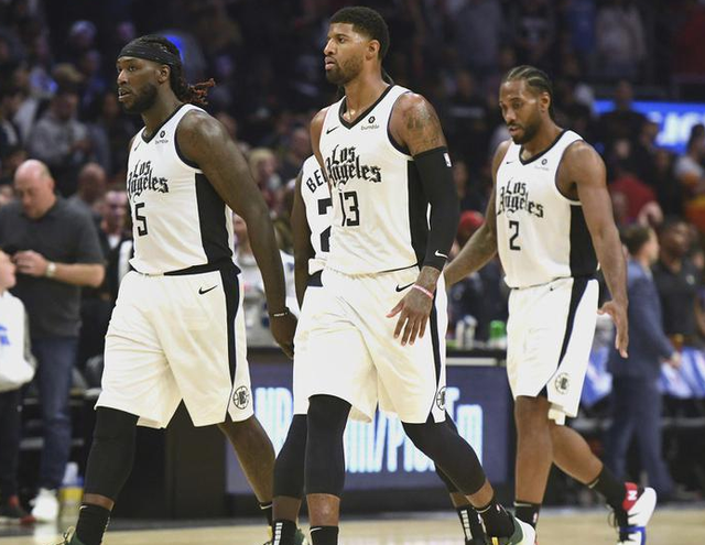 球完成抛投 球完成抛投